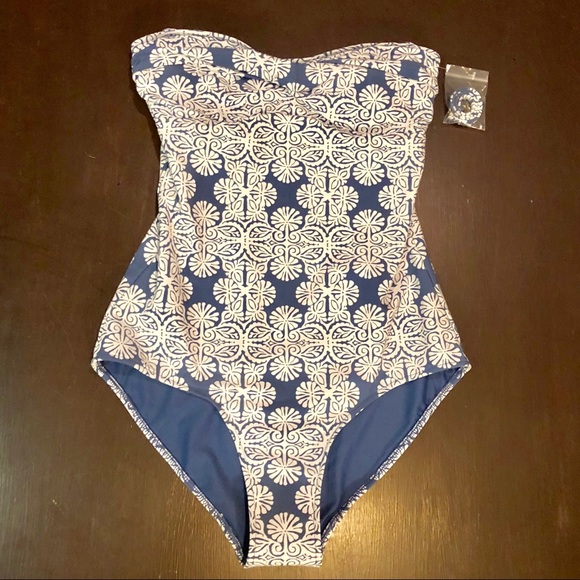 Vineyard Vines Other - Vineyard Vines Mirrored Leaves Bathing Suit NWOT
